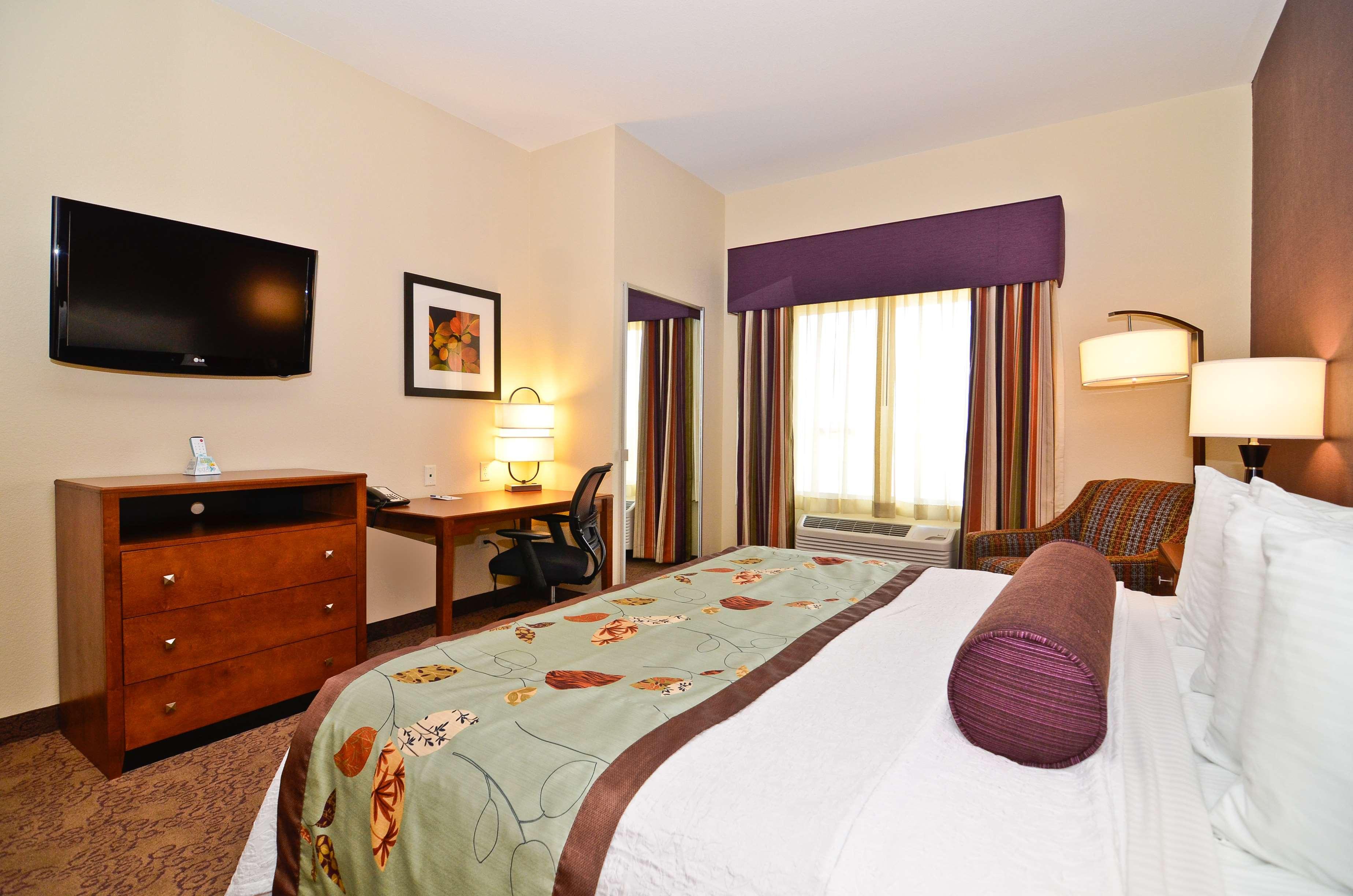 Best Western Plus Carousel & Burlington